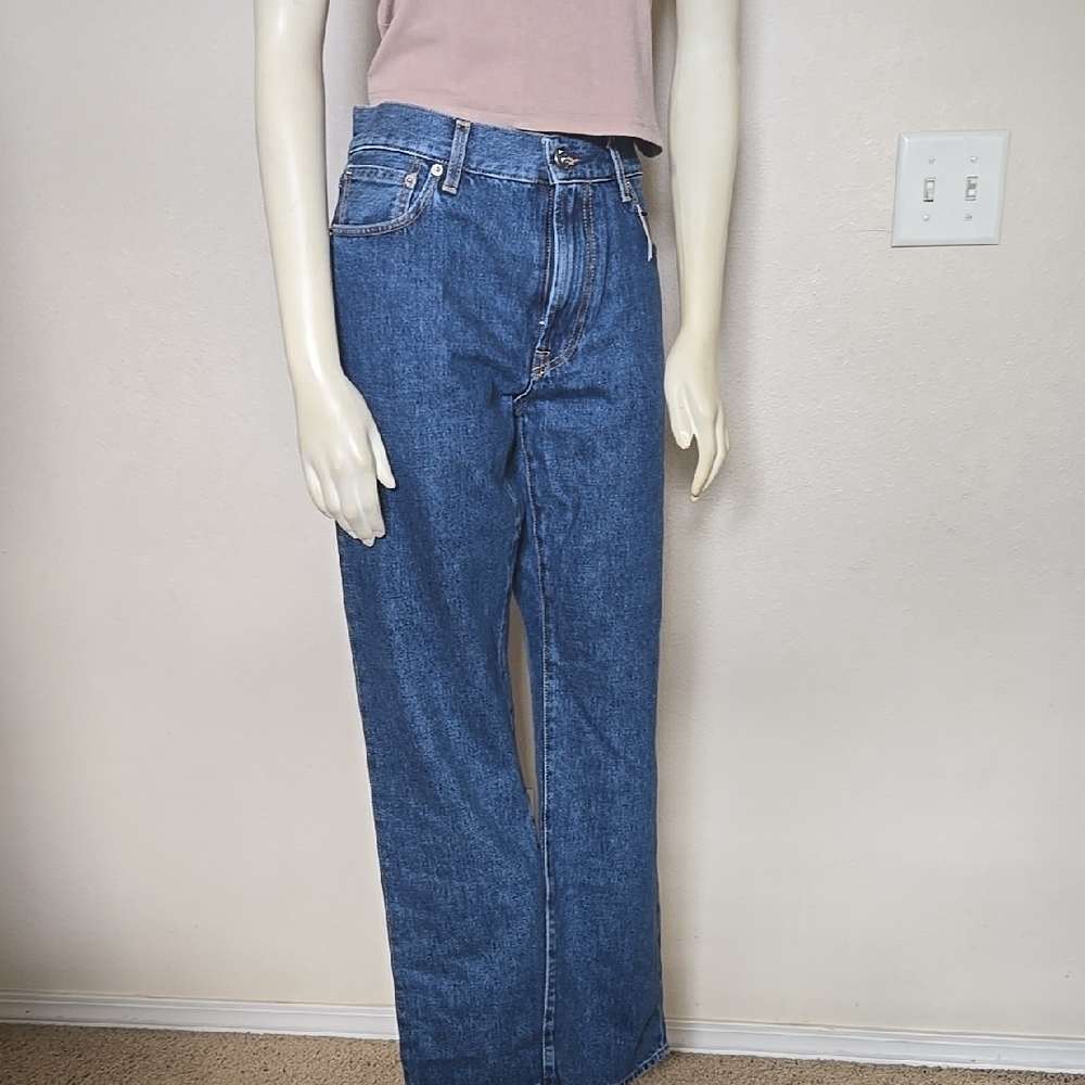 Blue Straight Leg Jeans with High-Waisted Fit